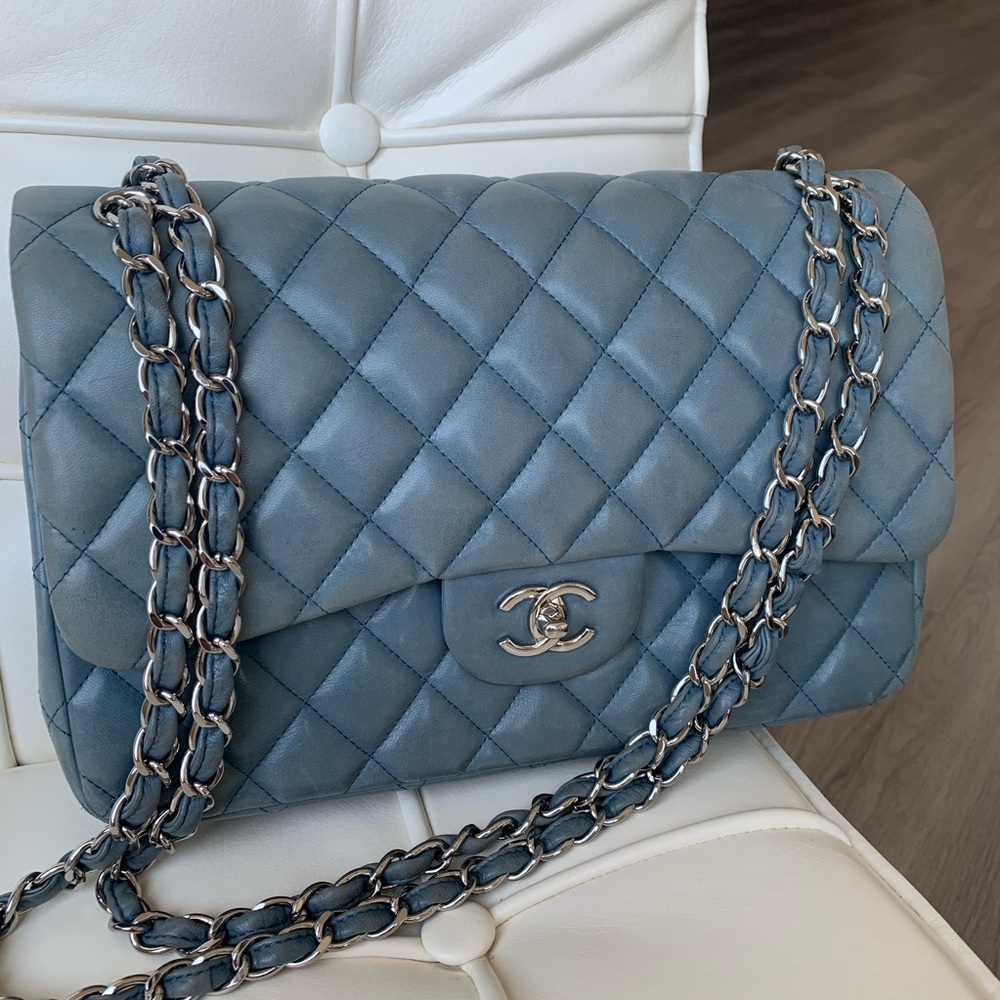 $8K CHANEL JUMBO CLASSIC - LAMBSKIN - POWDER BLUE - Picture 4 of 16